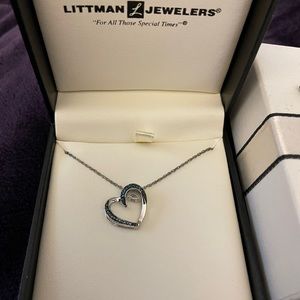 New with tag beautiful sapphire and diamond heart necklace